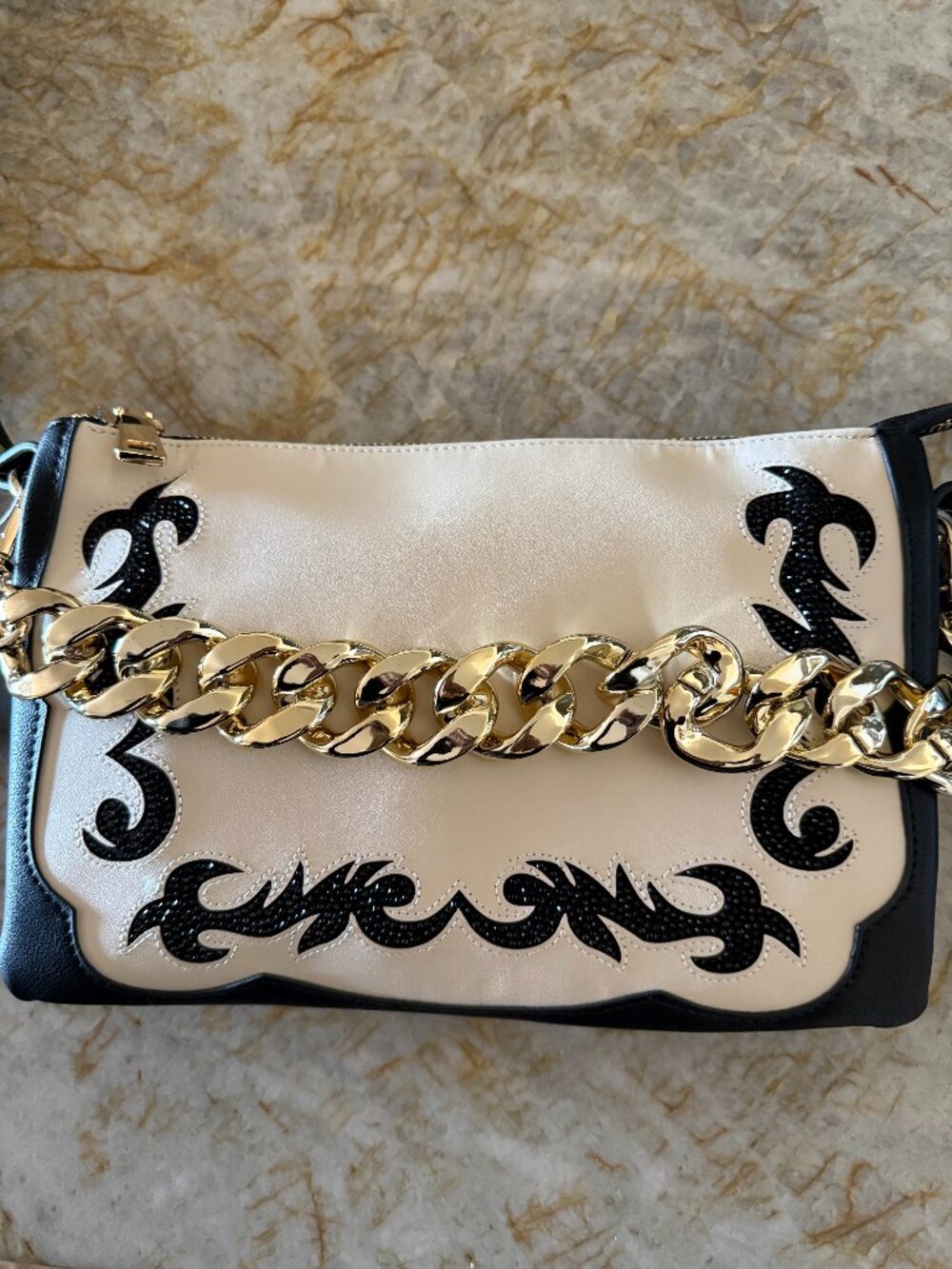 New Stylish Black & White Chain-Trim Shoulder Bag